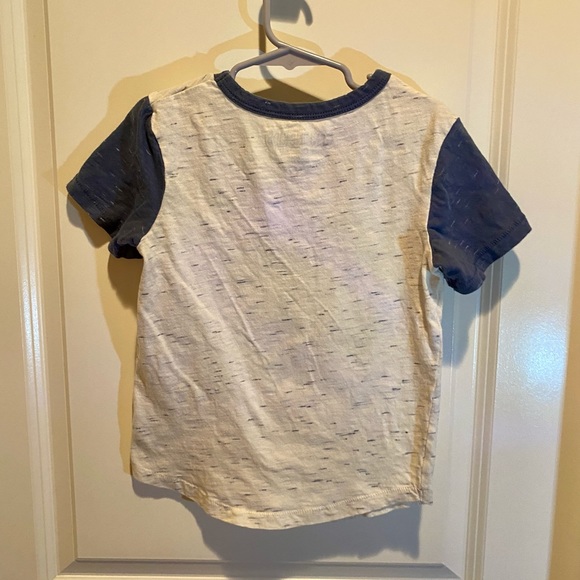 Boys Genuine Kids From OshKosh Short Sleeve Shirt Size 5T - Picture 4 of 5